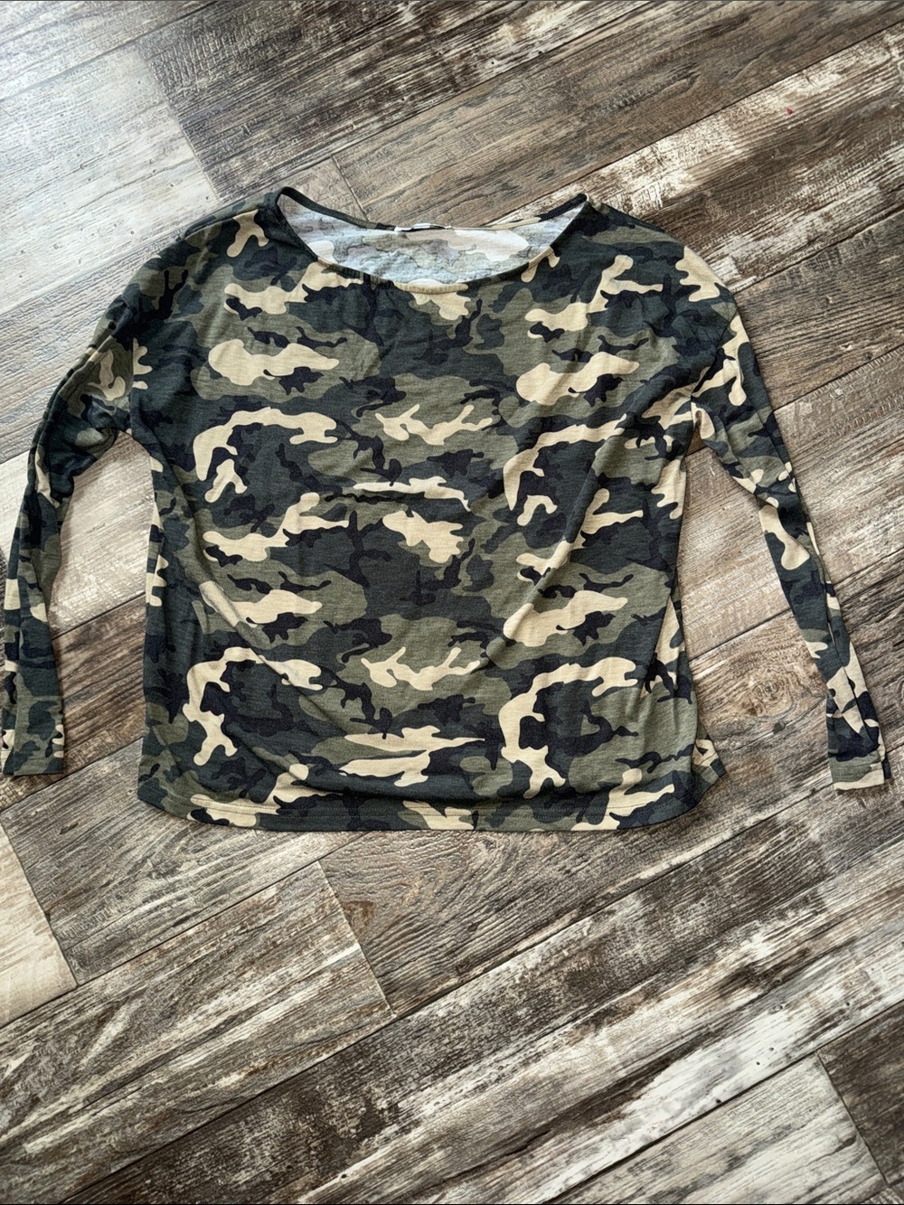Women's Green Camouflage Long Sleeve Crew Top